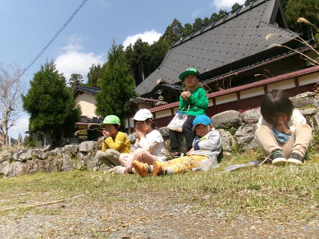 里山ぶらぶら散歩