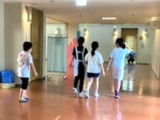 廊下歩き