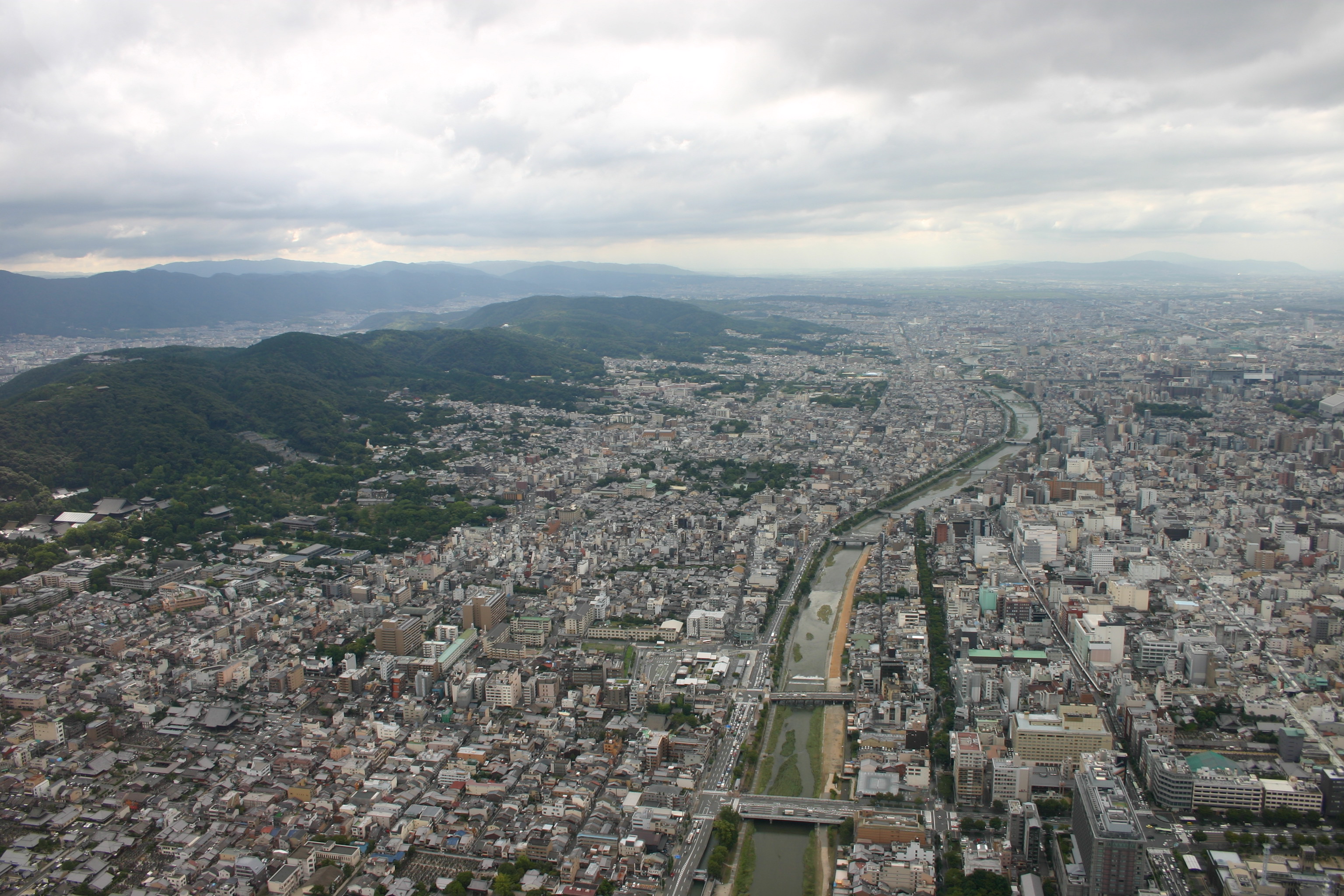 東山区航空写真