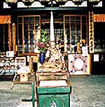 寺内の仏様