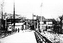 明治末年の丸太町橋