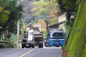 国道162号の幅員が狭い箇所の写真