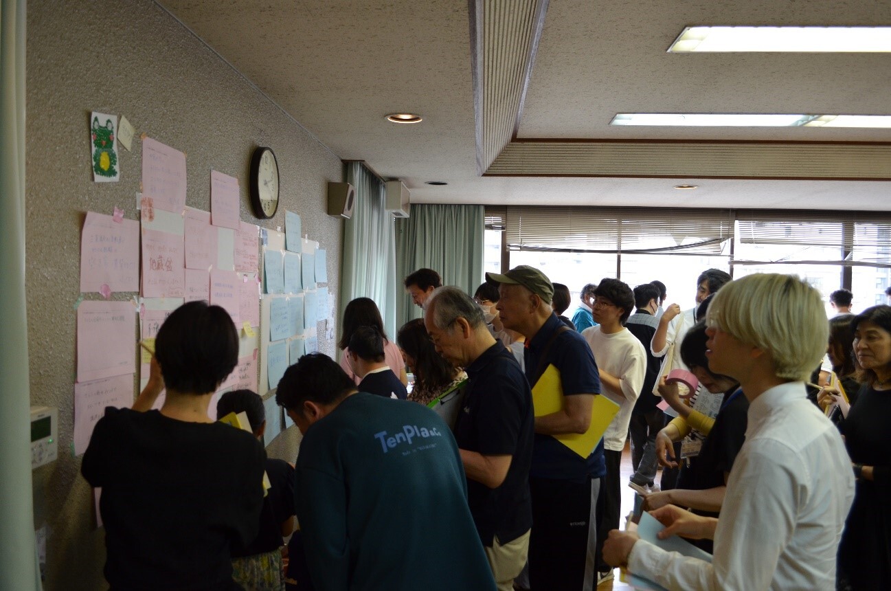 情報掲示板の様子