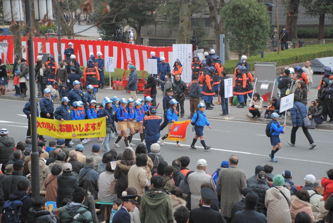 市民パレードに参加