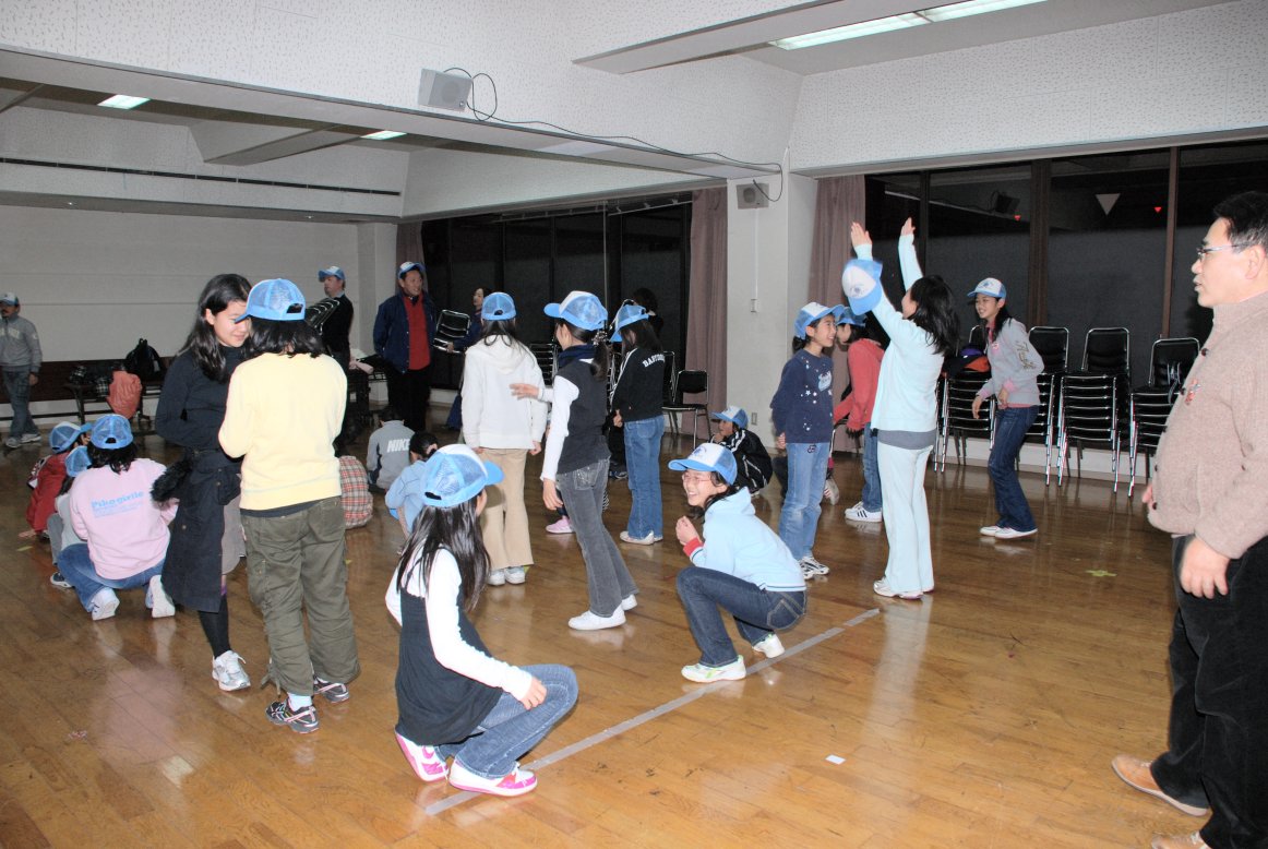お楽しみ会・伝言ジェスチャーゲーム