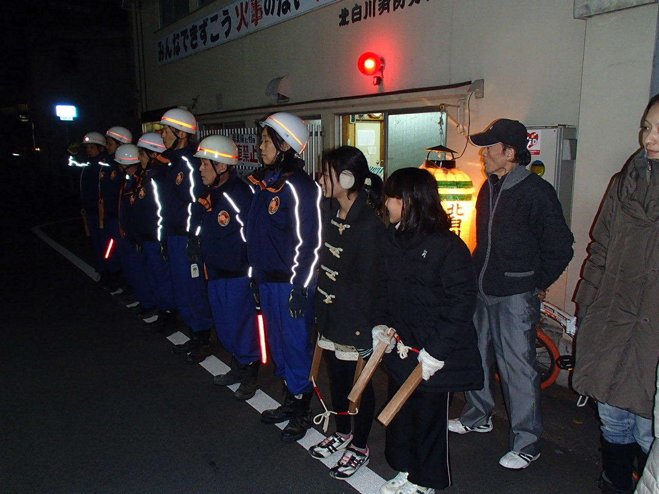 夜間広報出発