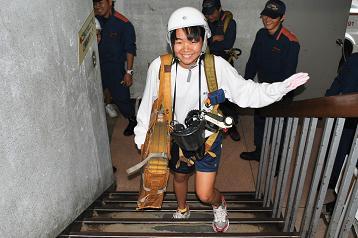 空気呼吸器とホースバックを体感