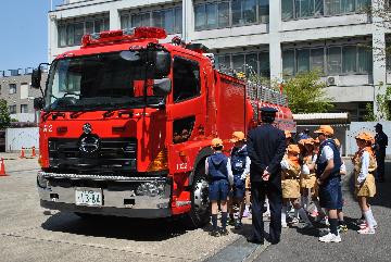 大型水槽車の見学