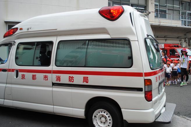 救急車出動