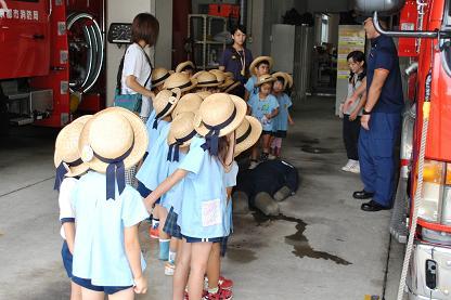 消防車を見学