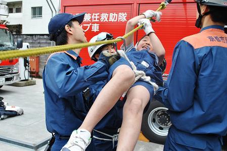 ロープ渡過訓練