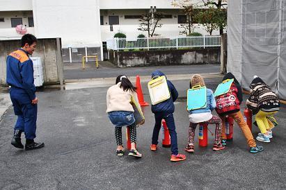 消火器の取扱いを学習