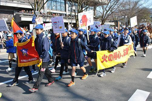 市民パレードに参加