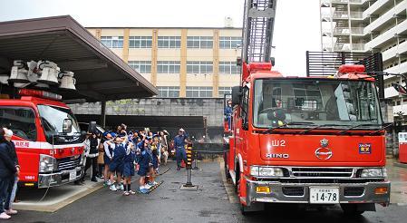 大型はしご自動車見学