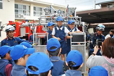 大型はしご自動車見学