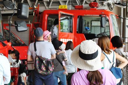 消防車を見学