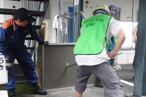 仕切り板破壊体験