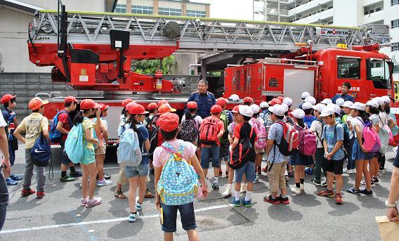 大型はしご車訓練見学