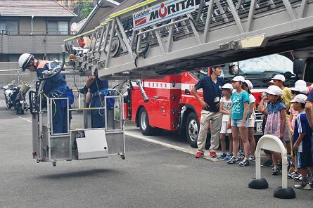 大型はしご車の訓練見学