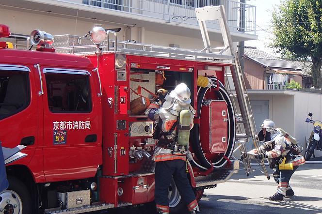 勧修寺消防隊の訓練