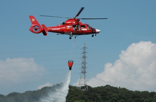 京都市消防局：新型消防ヘリコプター「あたご号」更新配置