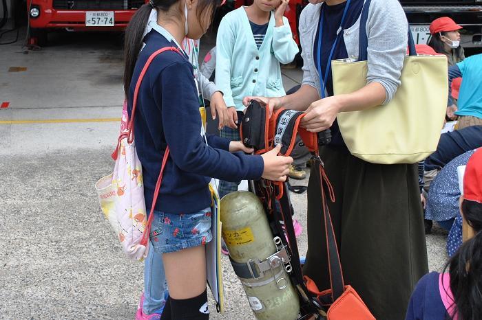 消防隊の資器材を学習