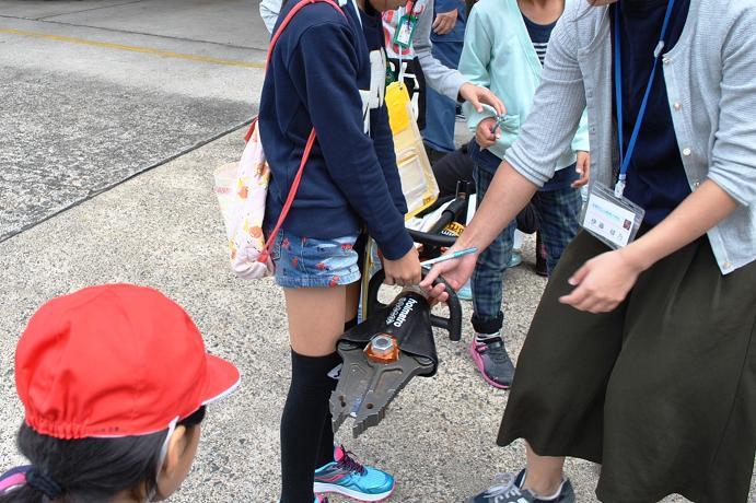消防隊の資器材を学ぶ