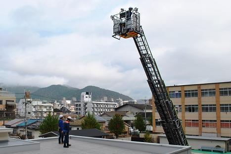 大型はしご自動車見学