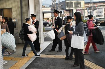 山科総合庁舎前街頭広報