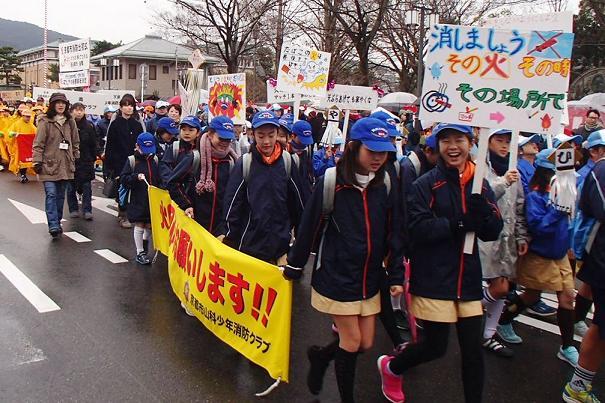 京都市消防出初式の市民パレードに参加
