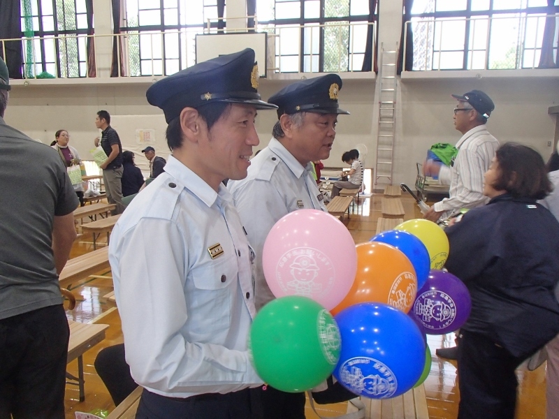 入り口で風船を持ってお出迎え