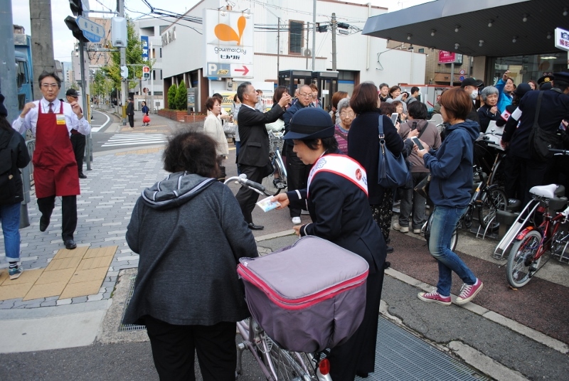 グルメシティヒカリ屋山科店での広報活動
