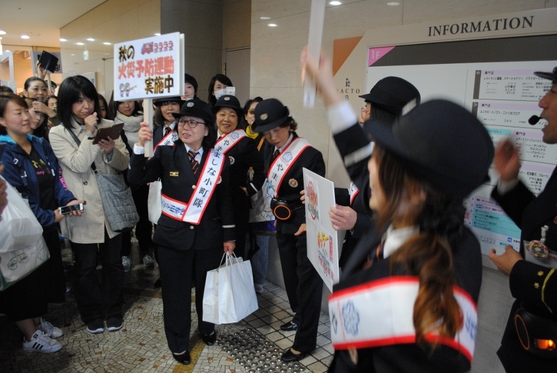 大丸ラクト山科店での広報活動の様子
