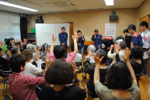 手話での拍手