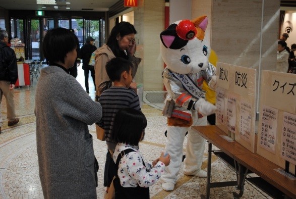 ラクト街頭広報