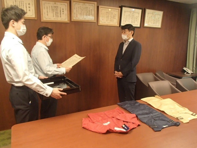 左京消防署長より感謝状を贈呈