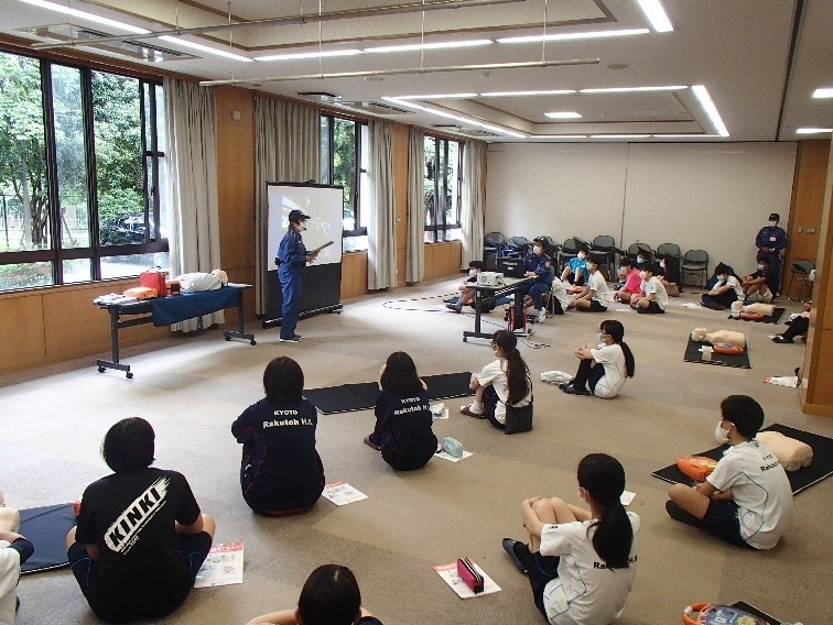 小町隊による消防団の説明