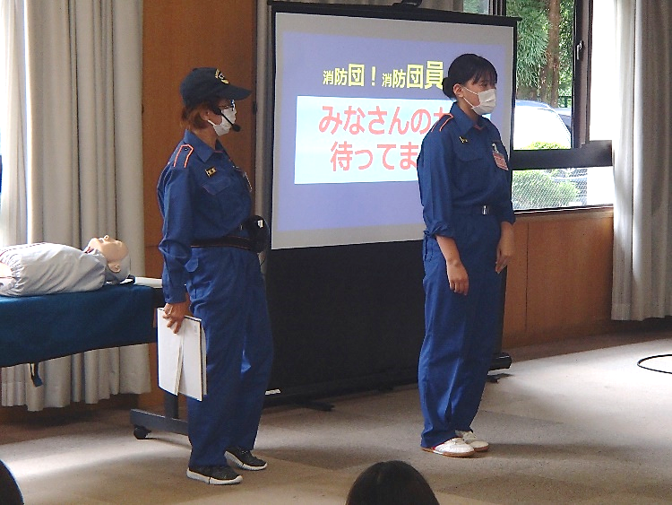 小町隊による消防団のPR