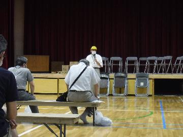 自主防災会長から水災害時の対応についての説明