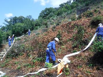 傾斜地でのホース延長