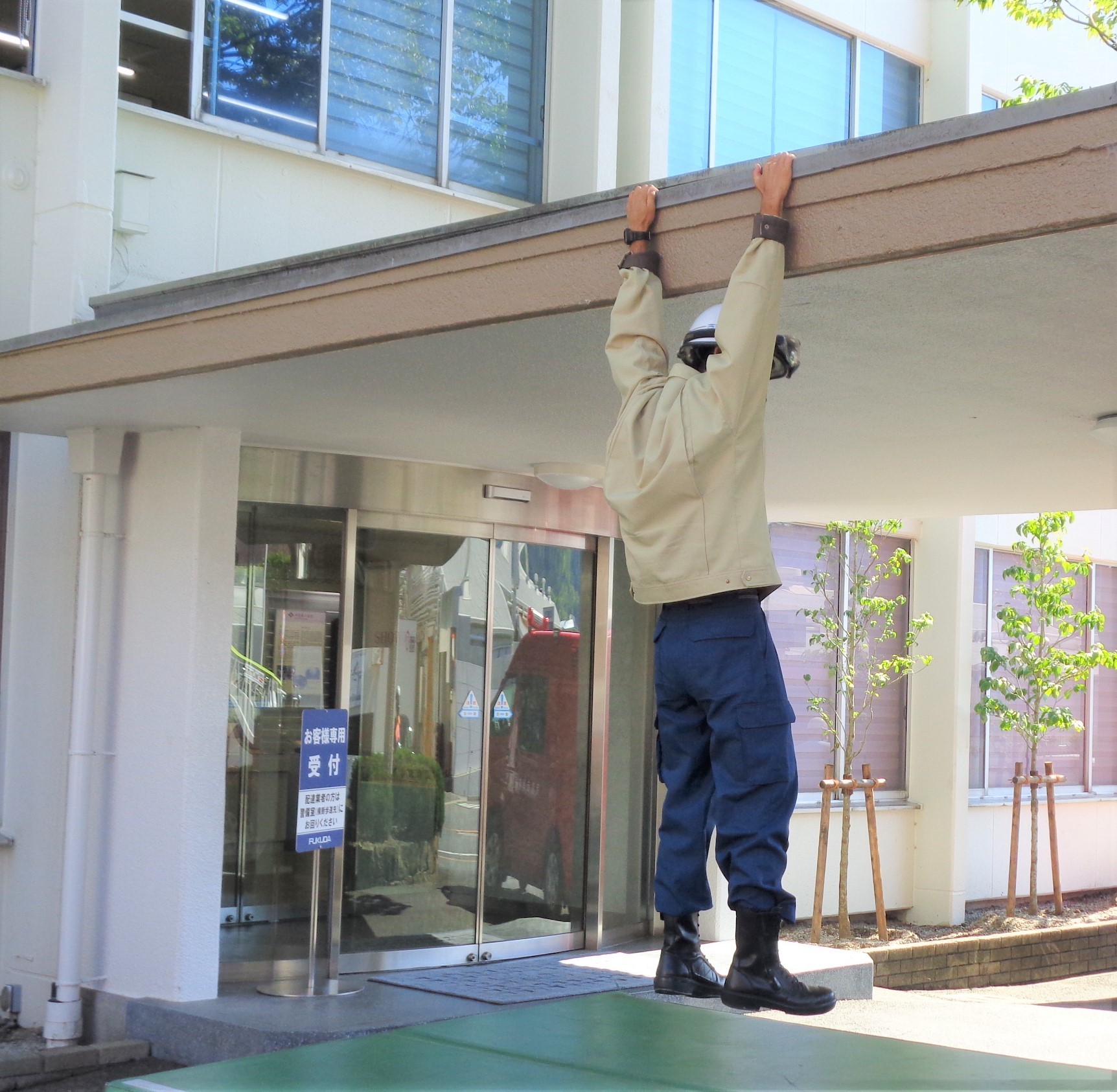 第二部　ぶら下がり避難の展示