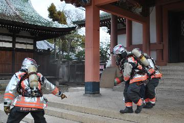 逃げ遅れ救出