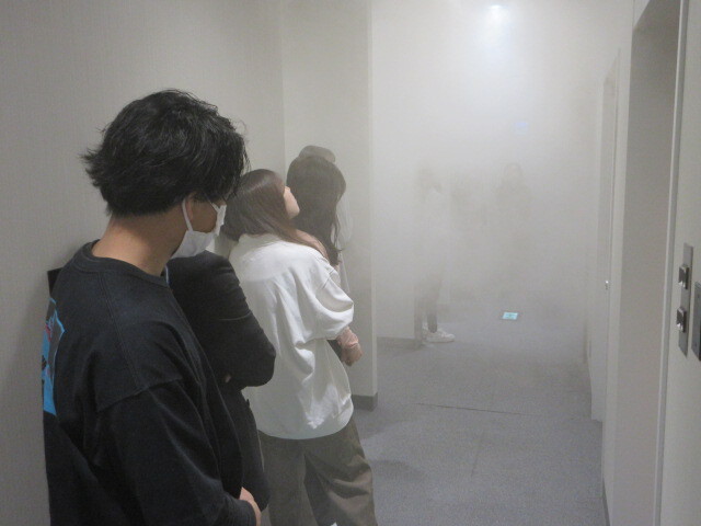 避難体験訓練の様子