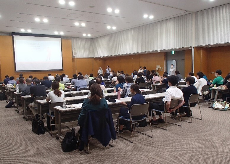 連絡会を実施している様子