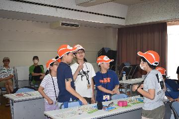 チーム内で意見交換