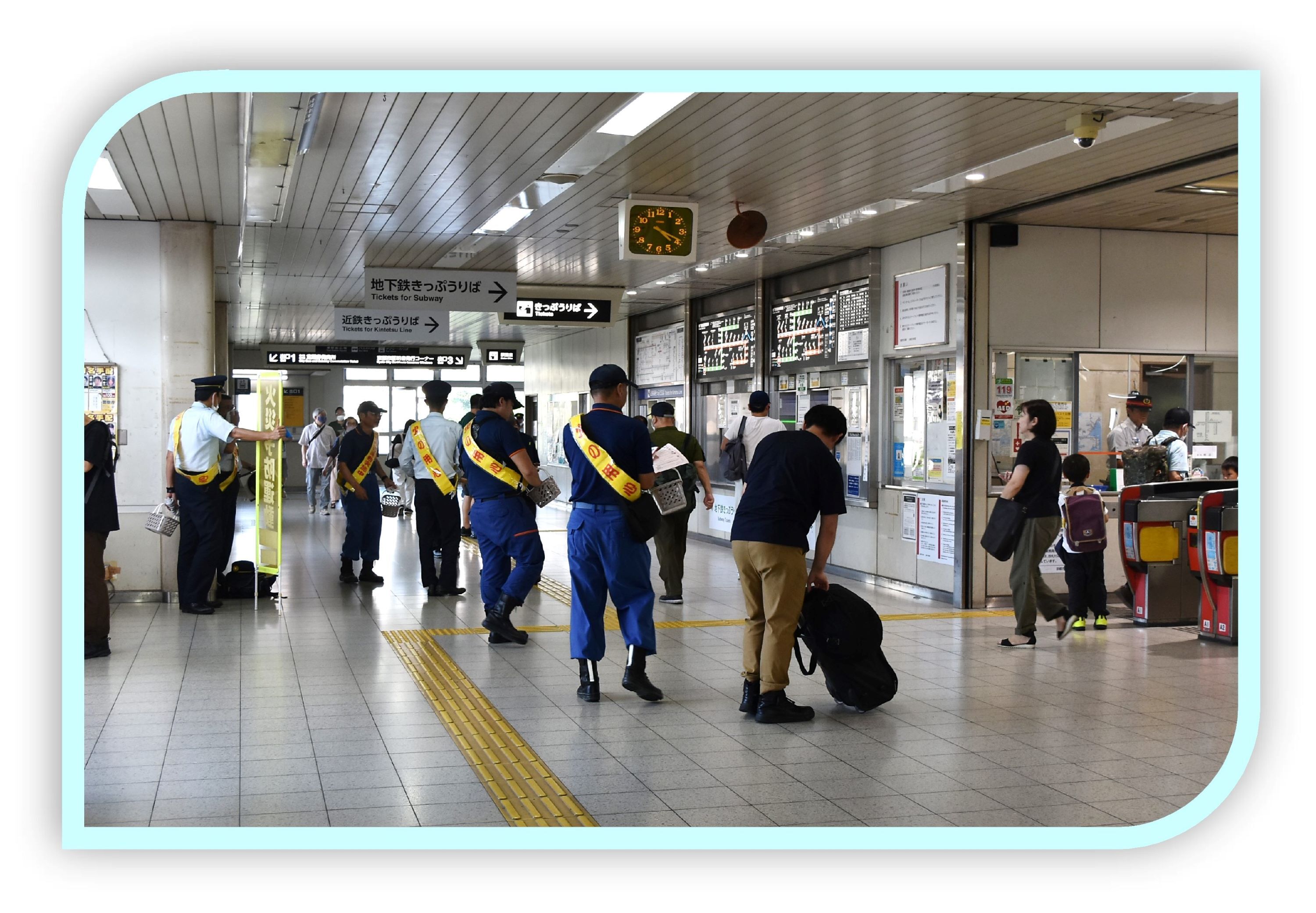 電車から降りてこられた方への広報