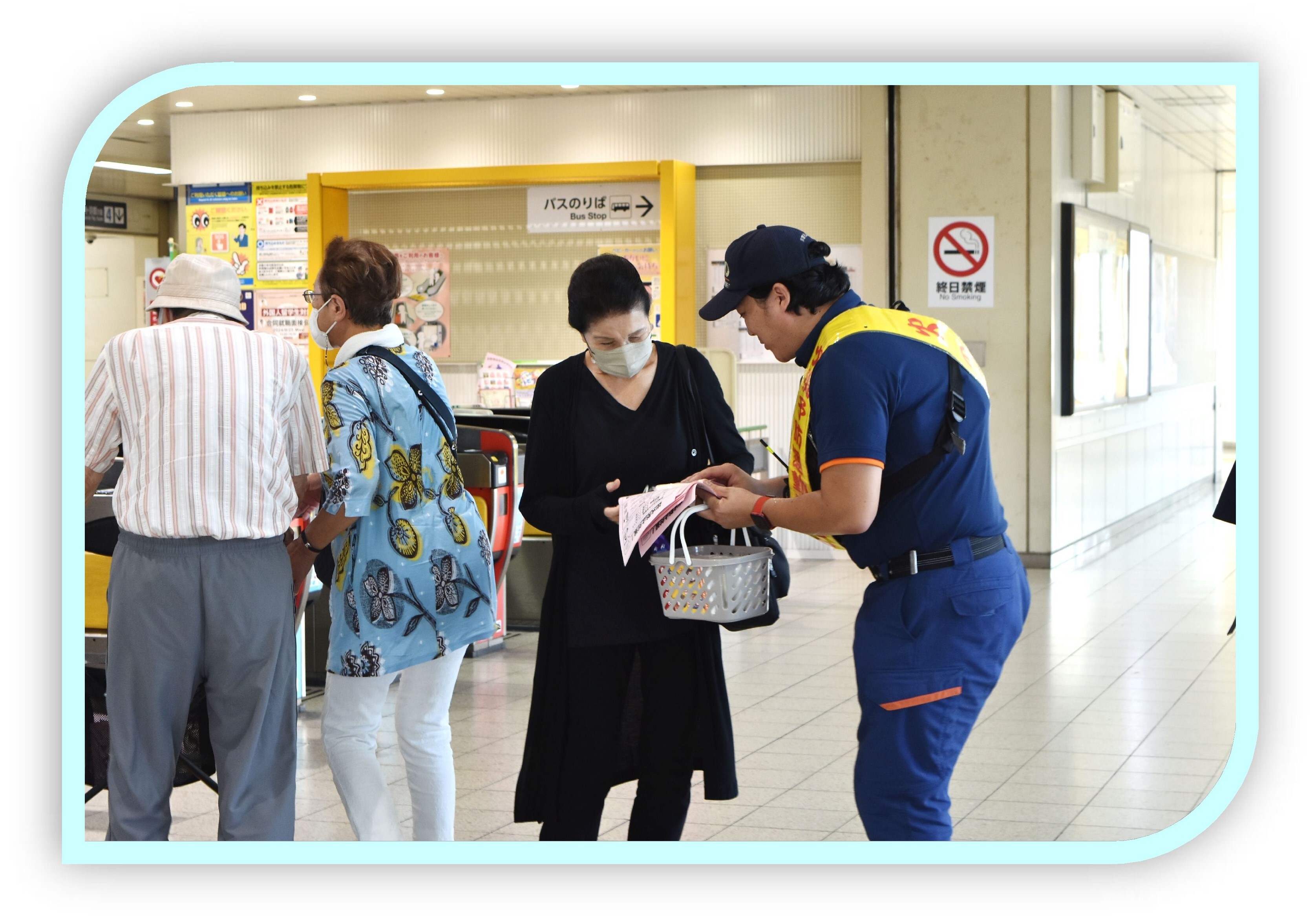 竹田駅での広報活動の様子