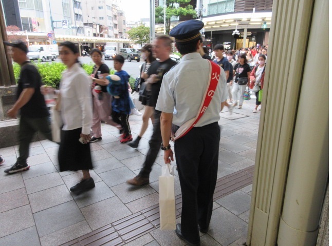 街頭広報