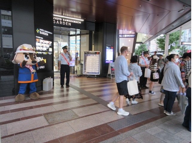 街頭広報