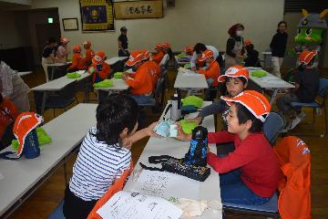 紙容器の作り方実習